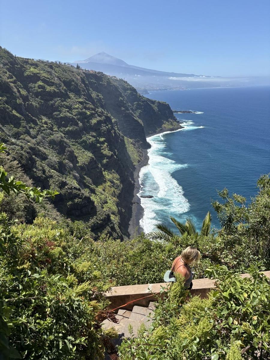 Tenerifes ziemeļu krasts ar skatu uz Teidi
